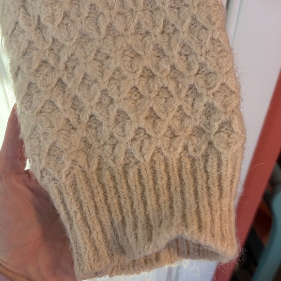Rylee + Cru Cream Textured Sweater size M - Picture 6 of 7